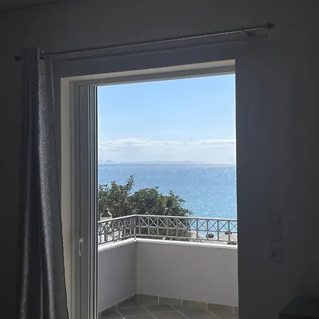 Vythos Parálion Ástros