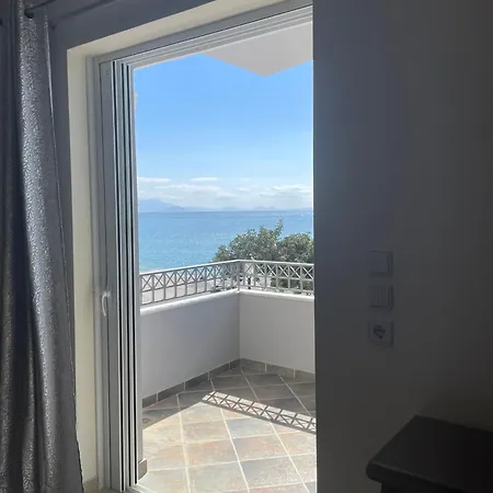 Apartment Vythos *